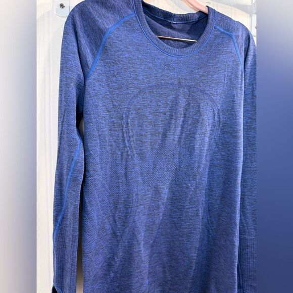 Lululemon Blue Long Sleeve Athletic Top Sz 8 - Picture 3 of 8